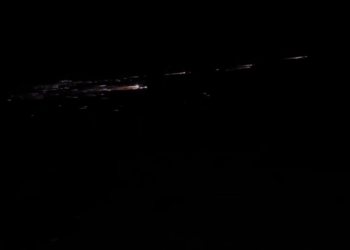 Himmelsphänomen über Südbrandenburg: Raketenreste sorgen für Aufsehen