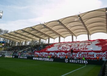FCE-Fanbus auf Rastplatz attackiert. Neun Personen verletzt