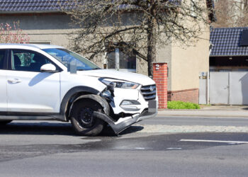 Cottbus: Zwei Verletzte bei Verkehrsunfall auf Madlower Hauptstraße