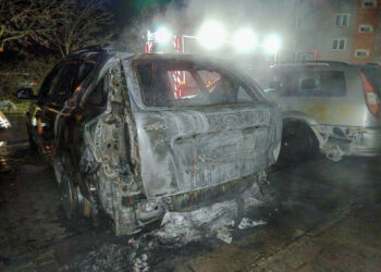 PKW Brand in Cottbus-Schmellwitz; Foto: Blaulichtreport Lausitz