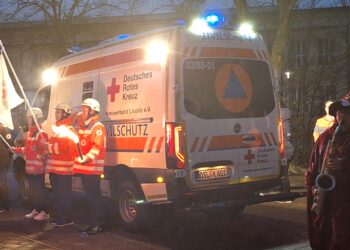 Neuer Hightech-Krankenwagen stärkt Katastrophenschutz im OSL-Kreis