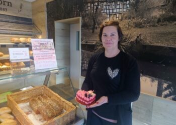 Bäckerei Dorn sammelt 1.000 Euro für Brustkrebs Deutschland e.V.​