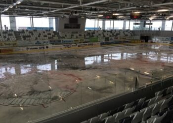 Eisarena Weißwasser muss wegen Defekt schließen; Foto: Milton Tauche