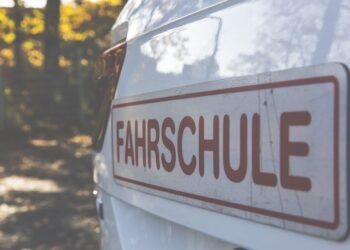 Neuhausen: Erste Fahrstunde ruft Polizei auf den Plan