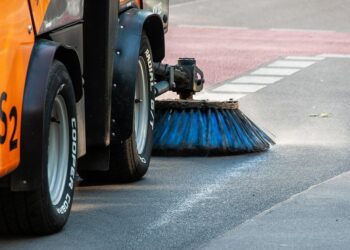 Reguläre Straßenreinigung in Guben startet am 1. April 2025