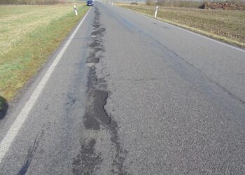 Frische Fahrbahn: K 6604 zwischen Schwarzbach und Biehlen gesperrt