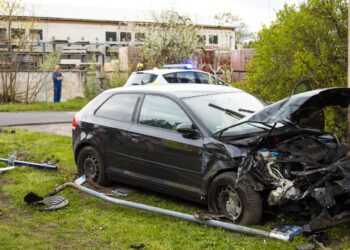 Zwei Verletzte bei Kreuzungsunfall in Groß Luja