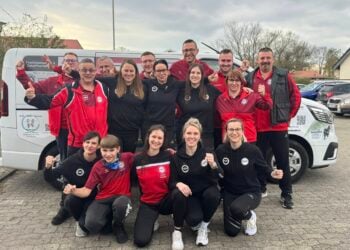 ESV Lok Elsterwerda feiert Staffelsieg; ESV Lok Elsterwerda