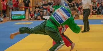 Der erst 18-jährige Mark Volz siegt zweimal bis 81 Kg und wird zum Matchwinner (Bild: KSC ASAHI Spremberg)
