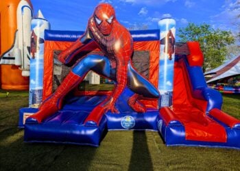 Spiderman bei den Hüpfburgentagen Cottbus 2025