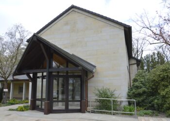 Finsterwalde: Feierhalle auf dem Friedhof erstrahlt in neuem Glanz