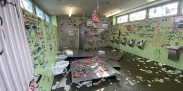 Demolierte Toiletten im Gästebereich des Grünwalder Stadions nach 1860 München gegen Energie Cottbus; www.sechzger.de