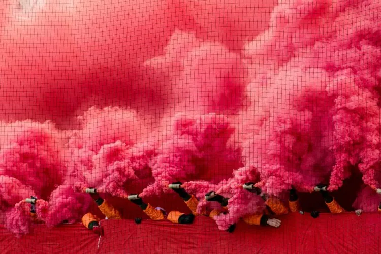 Pyrotechnik im FCE-Block beim Spiel gegen den 1. FC Saarbrücken, Foto: Christiane Weiland