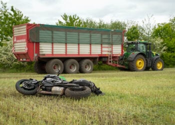 Motorradunfall bei Schwarzbach; Foto: Blaulichtreport Lausitz