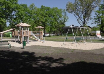 Neuer Spielplatz am Skateplatz Lauchhammer wird feierlich eröffnet