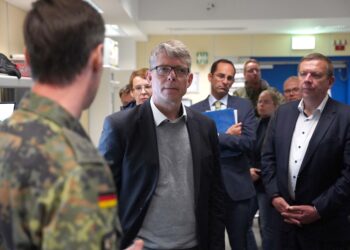 Ausbau im Fokus: Landrat Jaschinski besucht Bundeswehrstandort Holzdorf