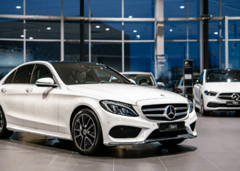 Gebrauchtwagenmarkt für Mittelklasse-Mercedes: Modelle & Preisübersicht
