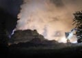 Strohballen in Schöllnitz brannten; Foto: Blaulichtreport Lausitz