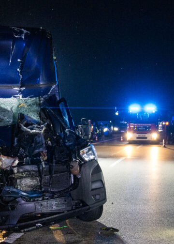 Verkehrsunfall auf der A13 zwischen Duben und Lübbenau; Foto: Blaulichtreport Lausitz