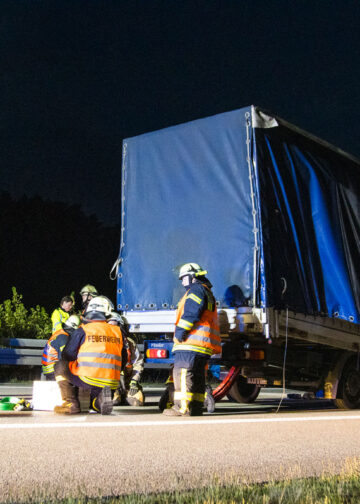Verkehrsunfall auf der A13 zwischen Duben und Lübbenau; Foto: Blaulichtreport Lausitz