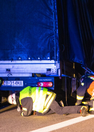 Verkehrsunfall auf der A13 zwischen Duben und Lübbenau; Foto: Blaulichtreport Lausitz