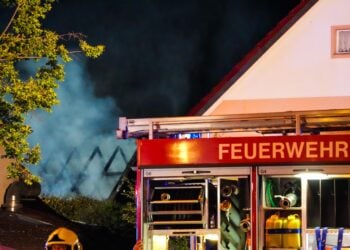 Stallbrand in Lauchhammer; Foto: Blaulichtreport Lausitz