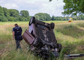 Auto bei Werben überschlagen – Frau verletzt ins Klinikum gebracht