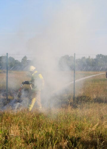 Brand am Flugplatz Cottbus; Foto: Blaulichtreport Lausitz