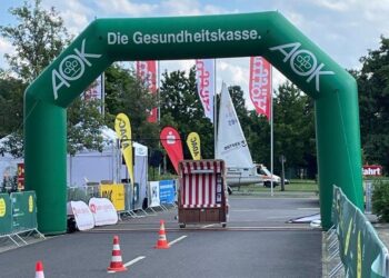 Strandkorb-Slalom als Spaßwettkampf bei Cottbuser OstseeSportspielen