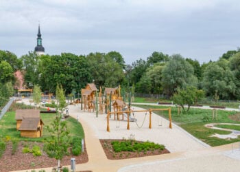 Lübbenau: Spielplatz „Spreewaldreich“ erhält neuen Anstrich