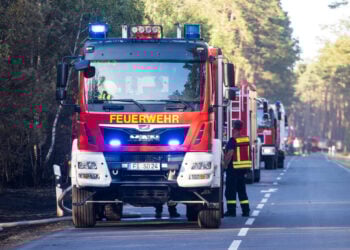 Waldbrand bei Sonnewalde: Großschadenslage aufgehoben & drei Verletzte