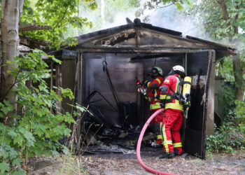 Schuppen in Ruhland brennt komplett aus – Polizei ermittelt