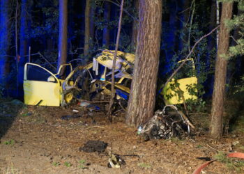 20-Jährige bei Autounfall nahe Simmersdorf schwer verletzt