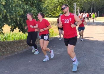 eG Wohnen Charity-Lauf brachte 4.444 Euro für Schwarzstorch-Voliere ein