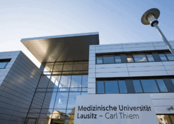 Tarifeinigung am Uniklinikum Cottbus: Stufenweise auf 99,5 % des TVöD