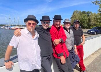 Robert & Music Blend 