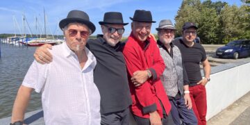Robert & Music Blend 