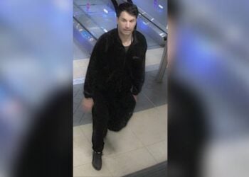 Flughafen BER: Kripo sucht Hinweise zu mutmaßlichem Geldbörsen-Dieb