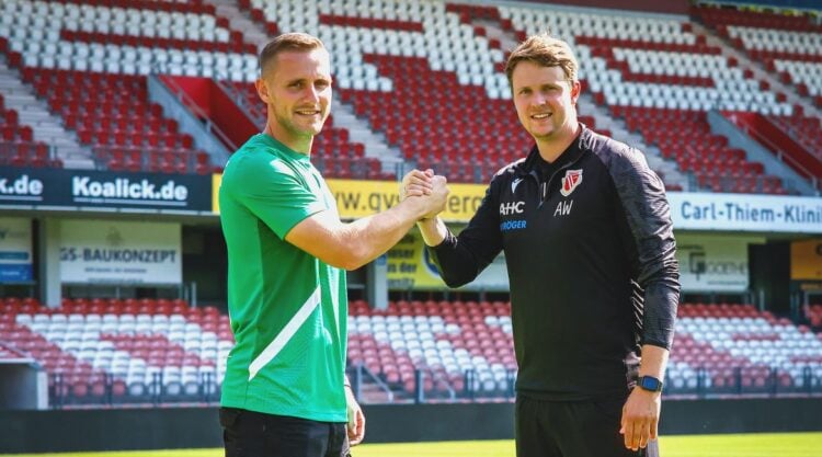 Marius Funk und Torwarttrainer Anton Wittmann Bild: János Vécsey