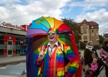 17. CSD in Cottbus – Regenbogenfahnen wehen im Stadtzentrum
