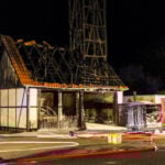 Brand des Gerätehauses der freiwilligen Feuerwehr Dürrehofe; Foto: Blaulichtreport Lausitz