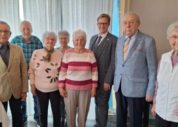 Bürgermeister lädt Senftenberger Altersjubilare zum Geburtstagsplausch