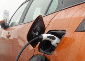 Sicheres Laden leicht gemacht: Wichtige Tipps für Haushalt & Industrie
