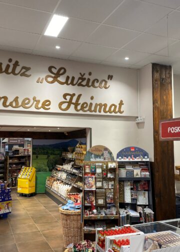 Nahkauf in Neschwitz; Foto: Domowina