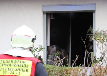 Doppelhaushälfte in Schwarzheide unbewohnbar; Foto: Blaulichtreport Lausitz
