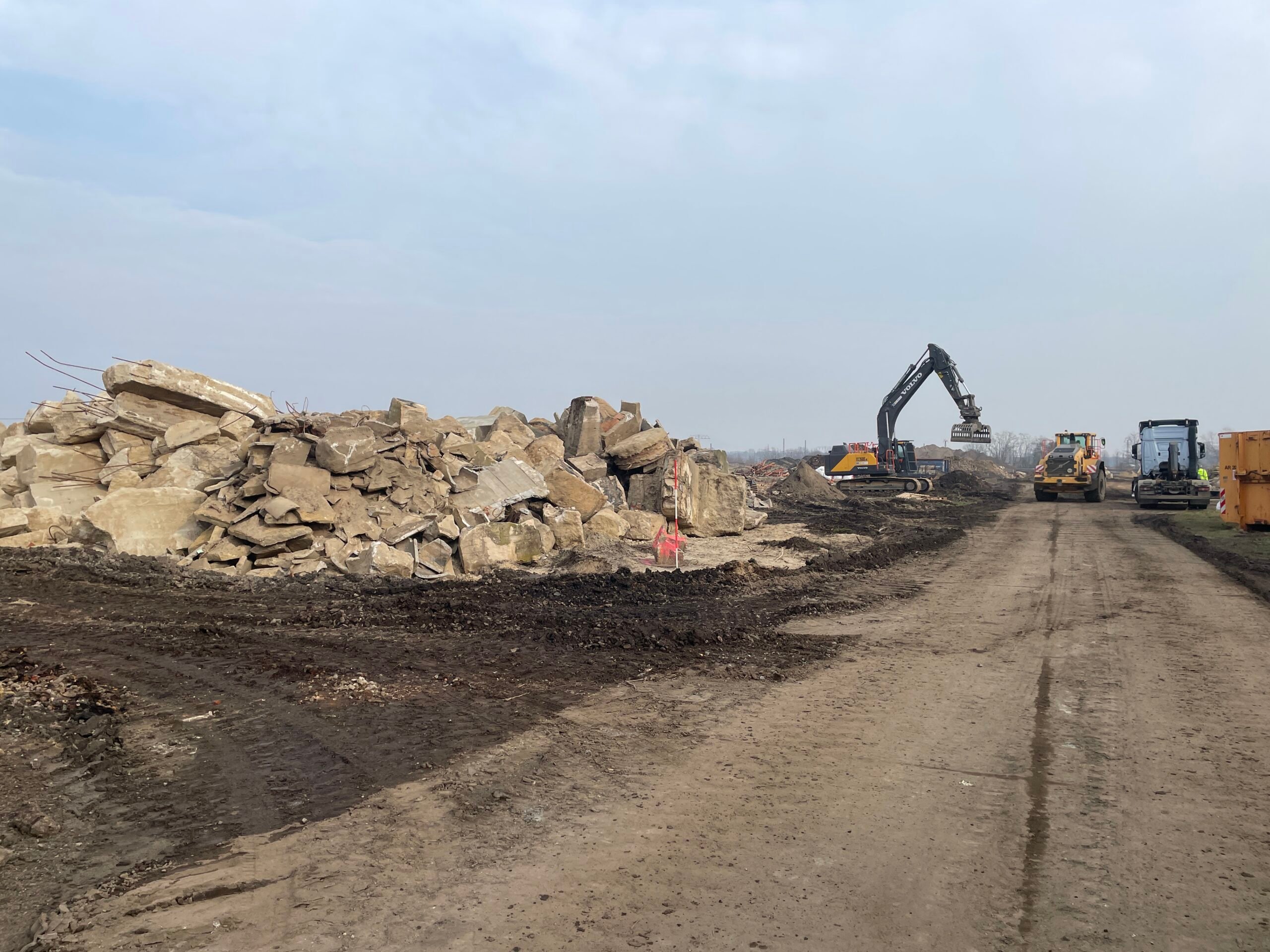 Datacenter Lübbenau vor Baubeginn; Foto: schwarz digits