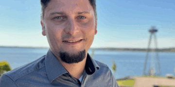 Parteiloser André Lehnick gewinnt Bürgermeisterwahl in Großräschen klar