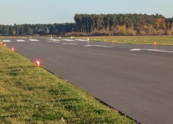 Neue Start- und Landebahn auf Flugplatz Cottbus/Neuhausen eröffnet