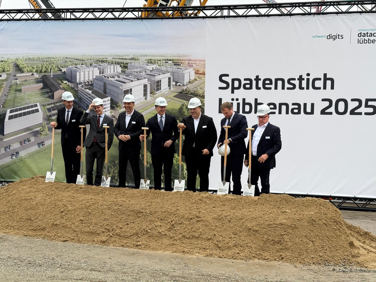 Spatenstich für das Data Center Lübbenau; Foto: Niederlausitz aktuell