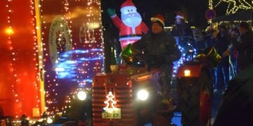 Lichterfahrt sorgt für vorweihnachtliche Stimmung in Sielow